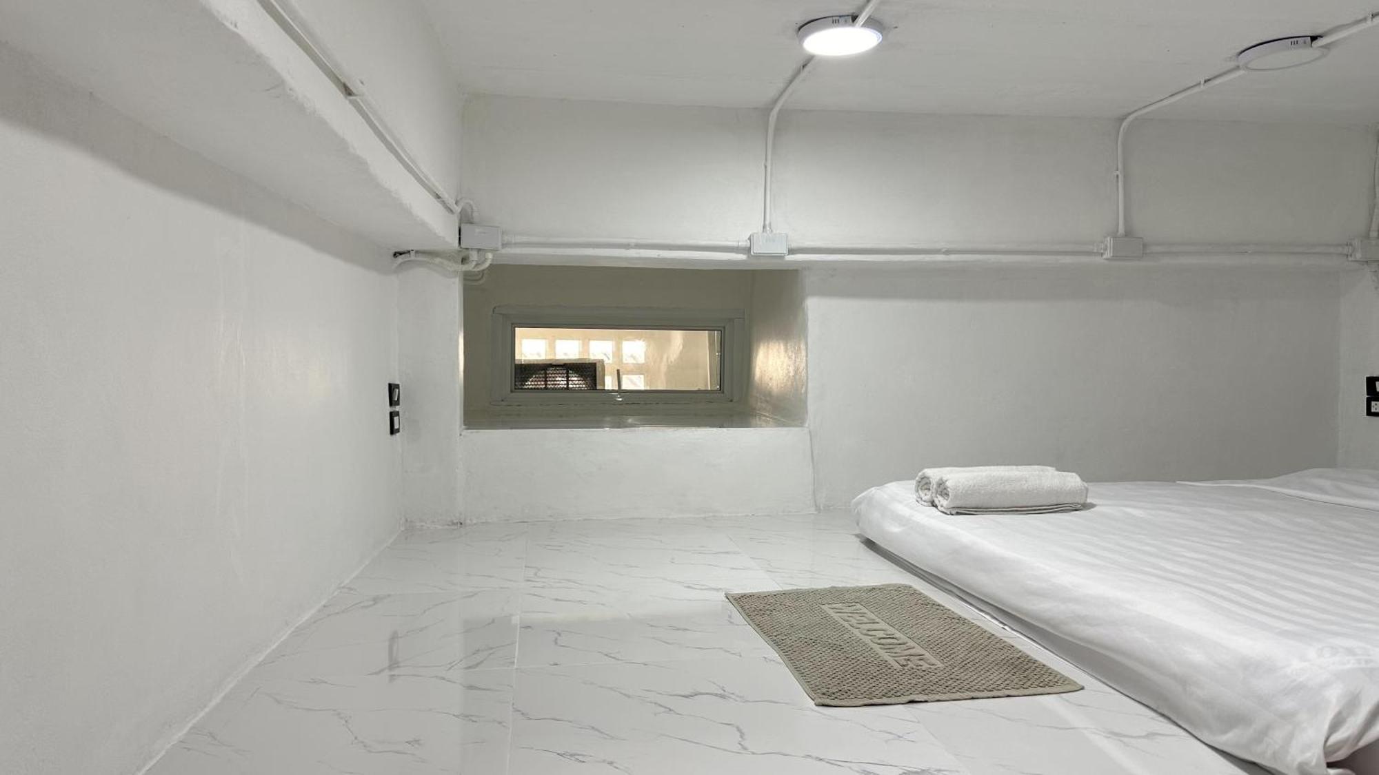Appartamento Megun Capsule 150 Cm Bangkok Esterno foto
